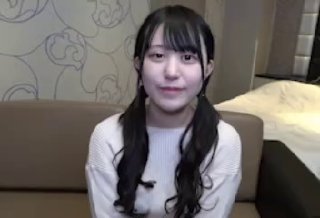 fc白嫩援交美眉被土豪拿着dv机边干边拍粉嫩小穴无套内射